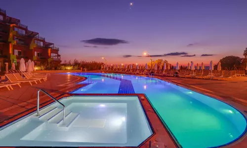 هتل رامادا سوئیت بای ویندهام کوش آداسی هتل رامادا سوئیت بای ویندهام کوش آداسی